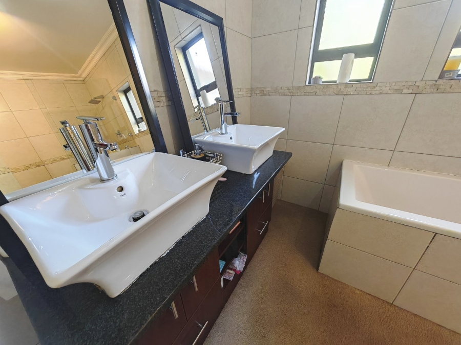4 Bedroom Property for Sale in Bayswater Free State